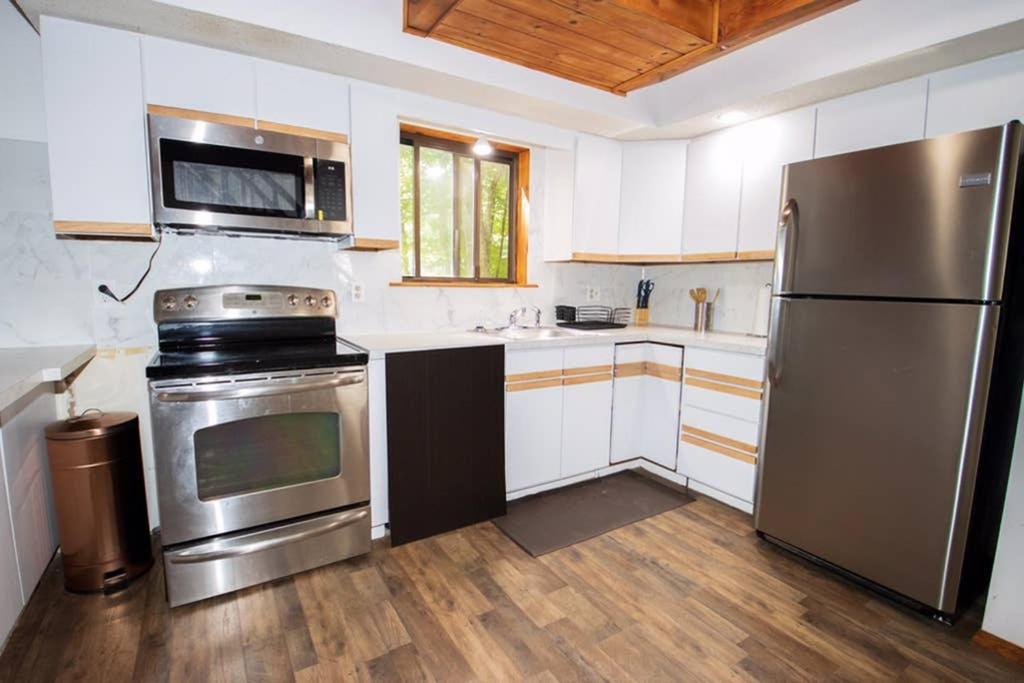 Entire 3 Bedroom Adventure Chalet, Near The Best Of The Poconos East Stroudsburg Esterno foto