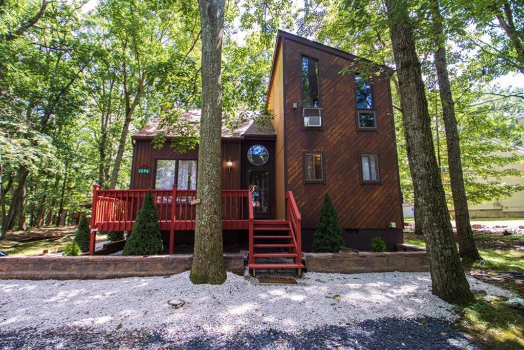 Entire 3 Bedroom Adventure Chalet, Near The Best Of The Poconos East Stroudsburg Esterno foto