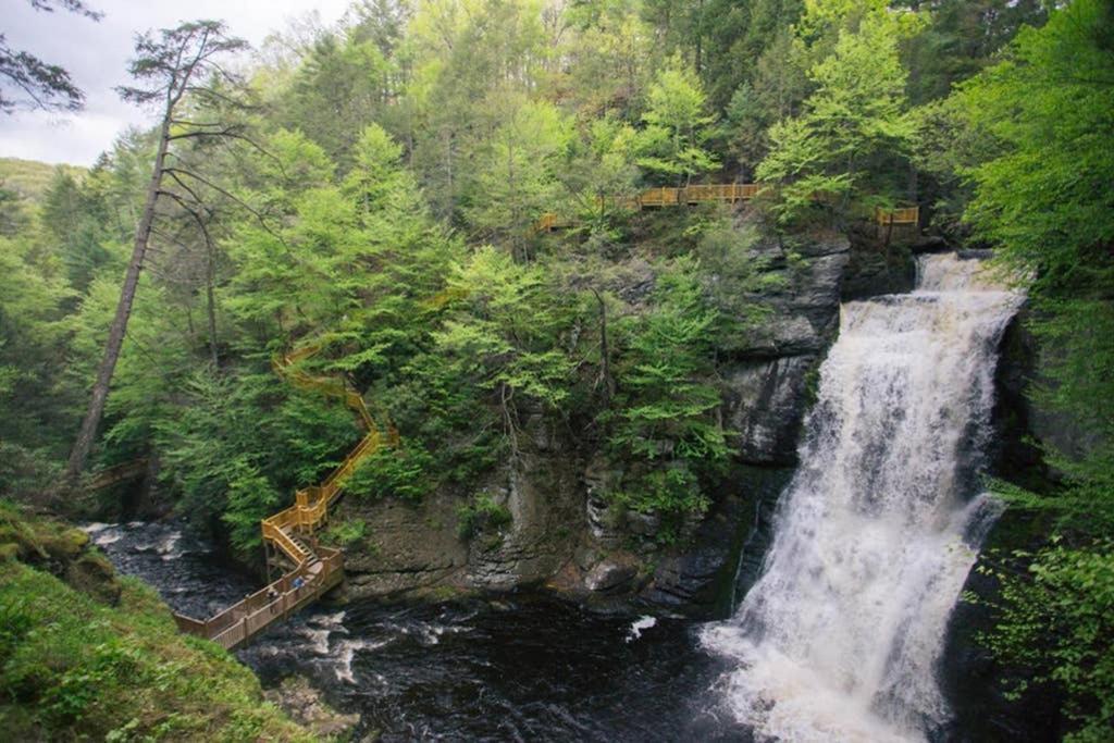 Entire 3 Bedroom Adventure Chalet, Near The Best Of The Poconos East Stroudsburg Esterno foto