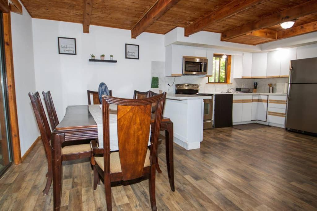 Entire 3 Bedroom Adventure Chalet, Near The Best Of The Poconos East Stroudsburg Esterno foto