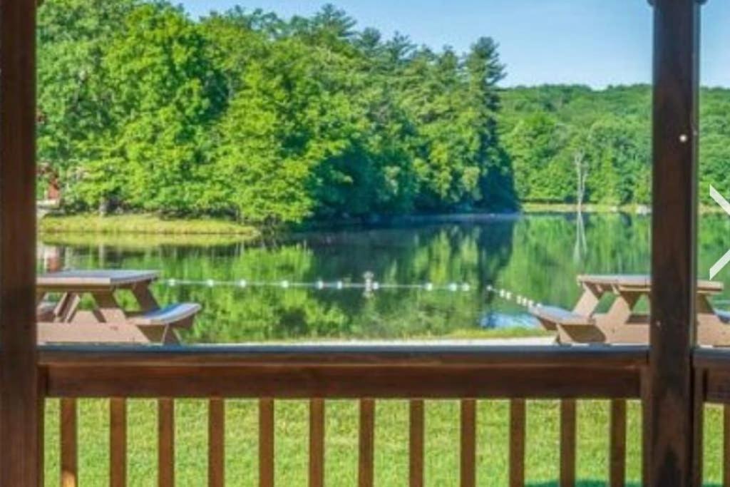 Entire 3 Bedroom Adventure Chalet, Near The Best Of The Poconos East Stroudsburg Esterno foto