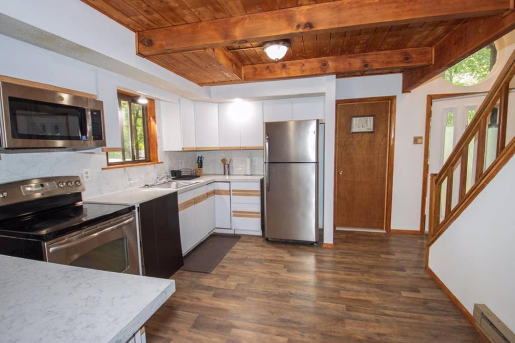 Entire 3 Bedroom Adventure Chalet, Near The Best Of The Poconos East Stroudsburg Esterno foto